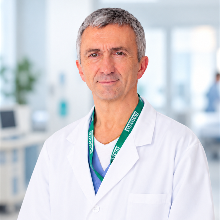 il dott. elvis brscic, cardiologo, arriva al centro medico in salus